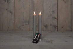 Outlet LED Stabkerzen mit Fernbedienung taupe D 2,5 H 23 cm 2 St. Led Kerzen